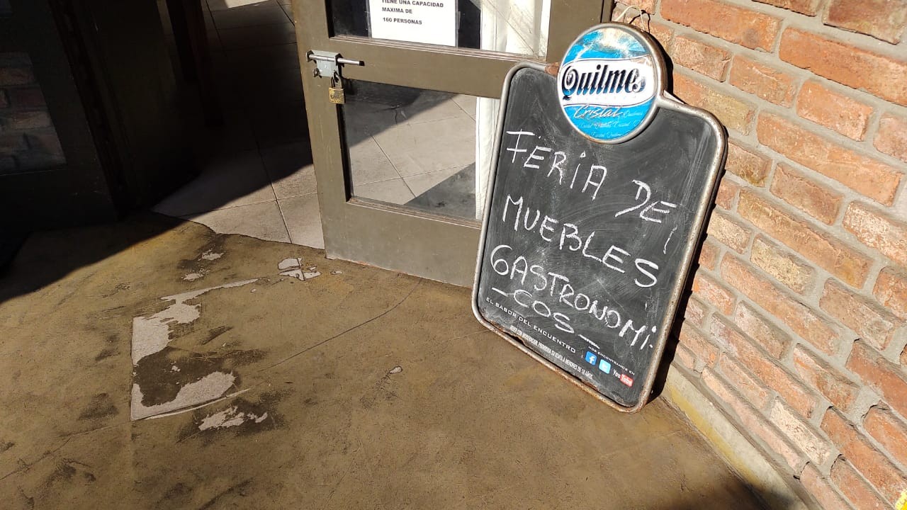 Tras su cierre, el Fogón de Hugo remata sus muebles | Córdoba
