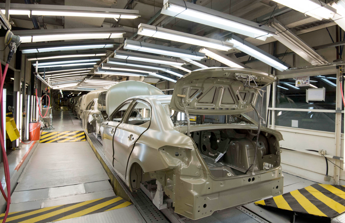 Por la caída en la demanda, media docena de automotrices frenaron su actividad | Actualidad