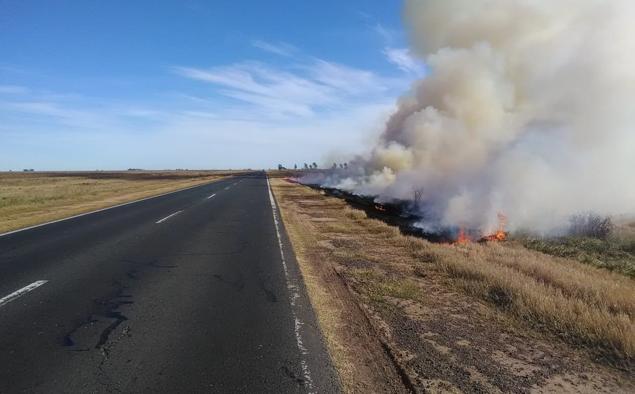 Laboulaye: prendió fuego en la banquina de la ruta y fue detenido | Córdoba