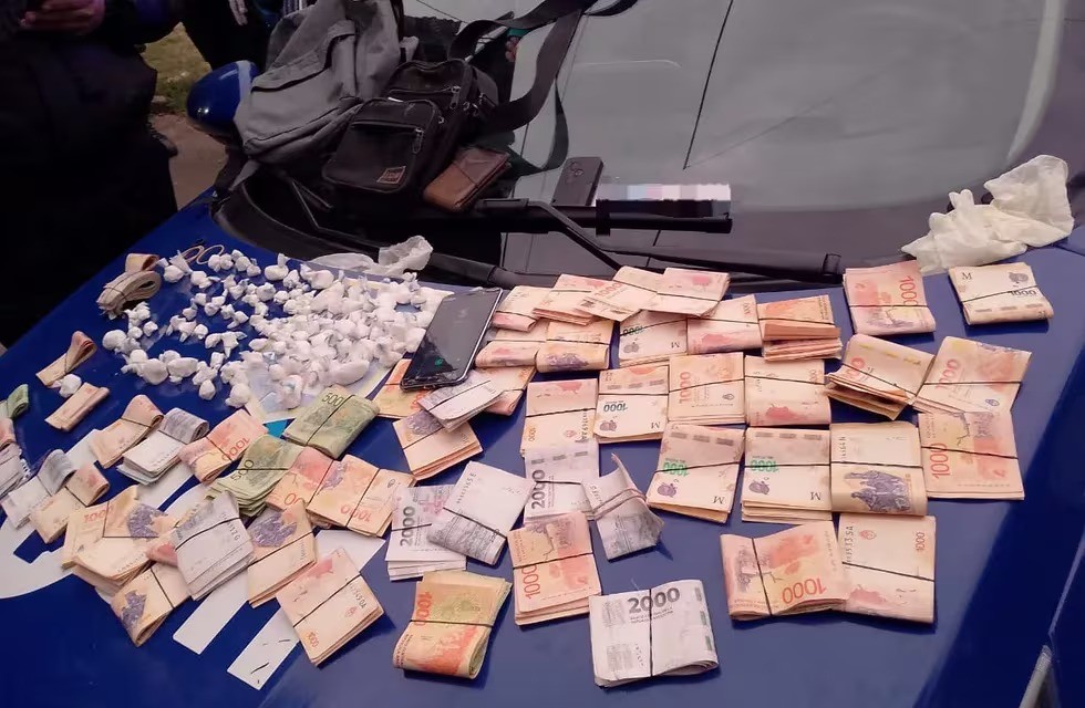 Córdoba: escaparon de un control y fueron detenidos con dinero y cocaína | Córdoba
