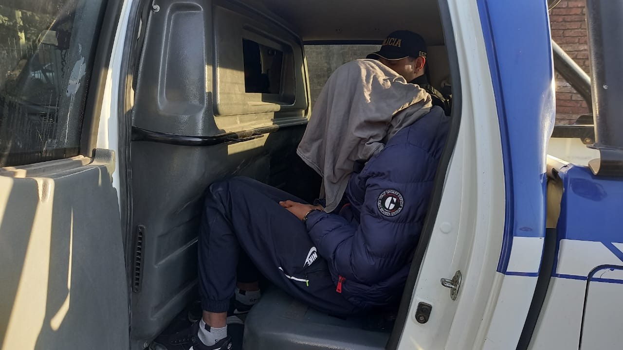 Cayeron dos ladrones que apuñalaron a un joven en barrio Los Químicos | Córdoba