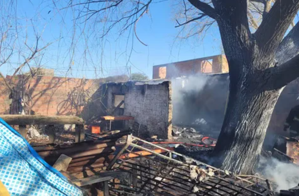 Joven de 24 años murió quemada al intentar apagar un incendio en la casa de su vecino | Actualidad