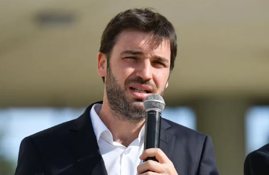 Ignacio Torres anunció la "Ley de protección para adultos mayores" | Internacionales