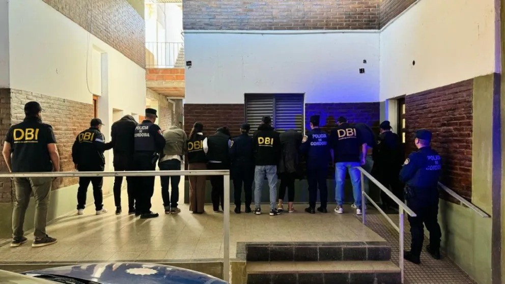 Detuvieron a 5 personas tras un allanamiento por ejercicio ilegal de la medicina | Córdoba