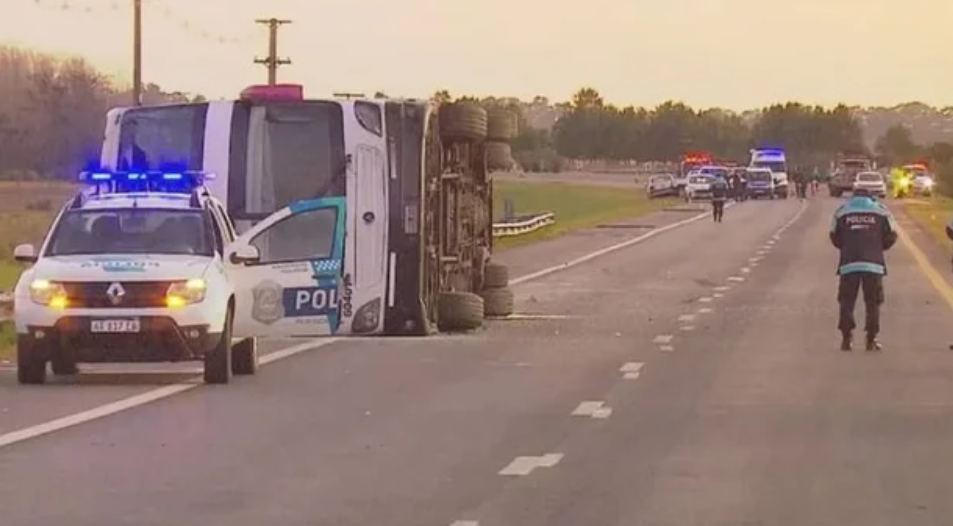 Vuelco en Ruta 2: el micro tenía más de 20 multas, la mayoría por exceso de velocidad | Actualidad