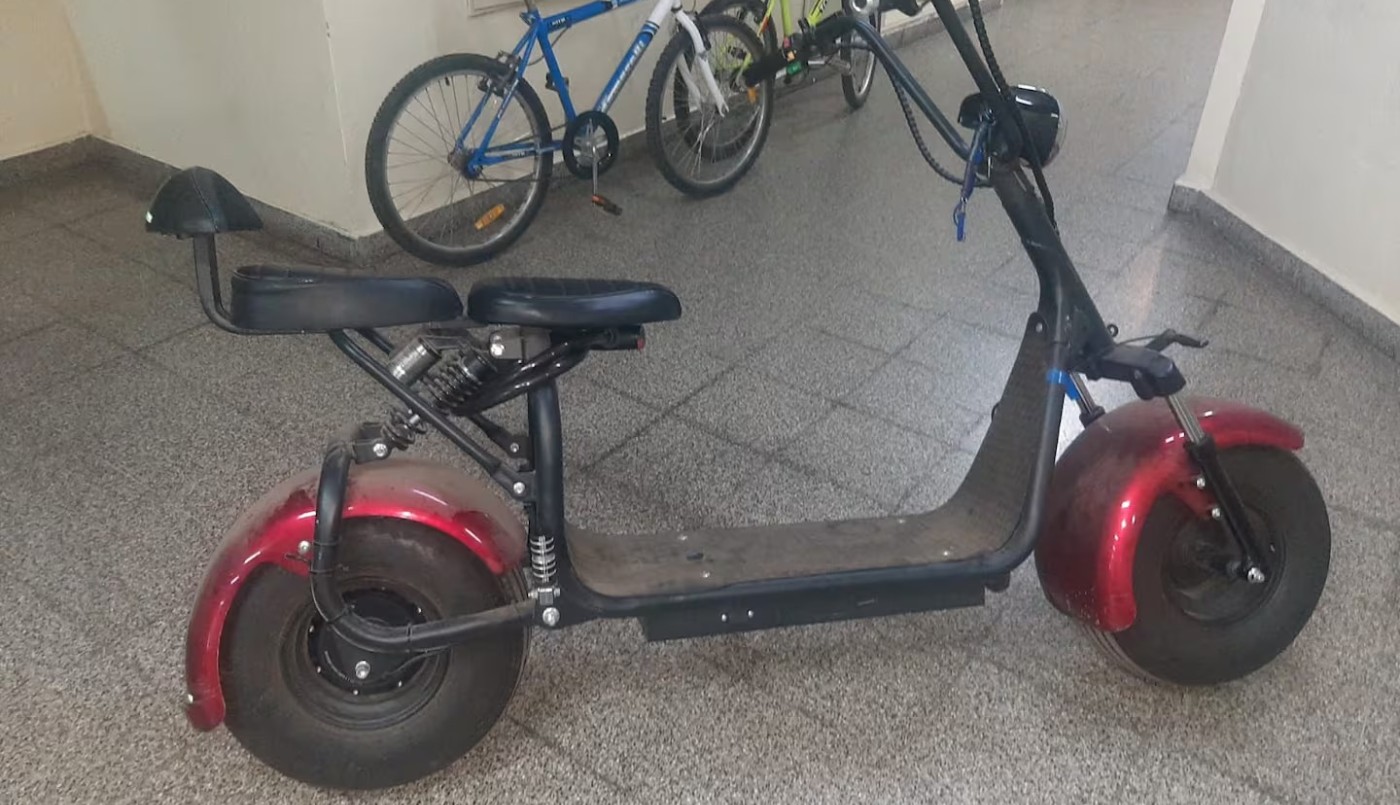 Menores atacaron a un adolescente y le robaron su moto eléctrica y el celular | Córdoba