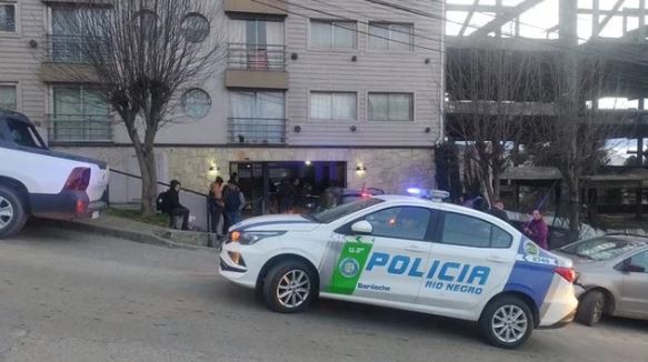 Bariloche: imputaron a un joven de 18 años por matar de más de 40 puñaladas a un hombre | Actualidad