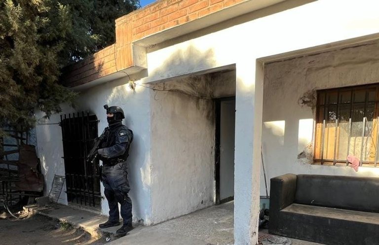 FPA detuvo a una mujer y a su hija menor de edad por venta de estupefacientes en Villa Cornú | Córdoba