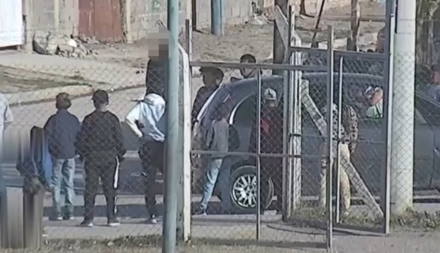 10 jóvenes emboscaron al chofer de una aplicación para robarle: hay 1 menor detenido | Córdoba