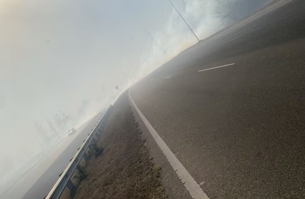 Autopista a Córdoba-Carlos Paz: corte total por un incendio cerca de Malagueño | Córdoba