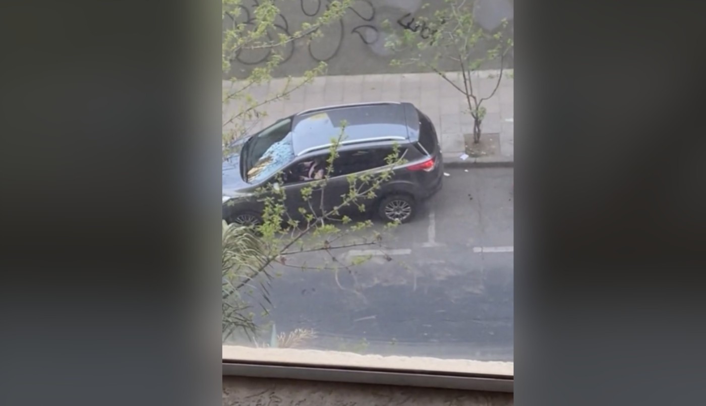 Video: intentó estacionar y se llevó todo puesto | Córdoba