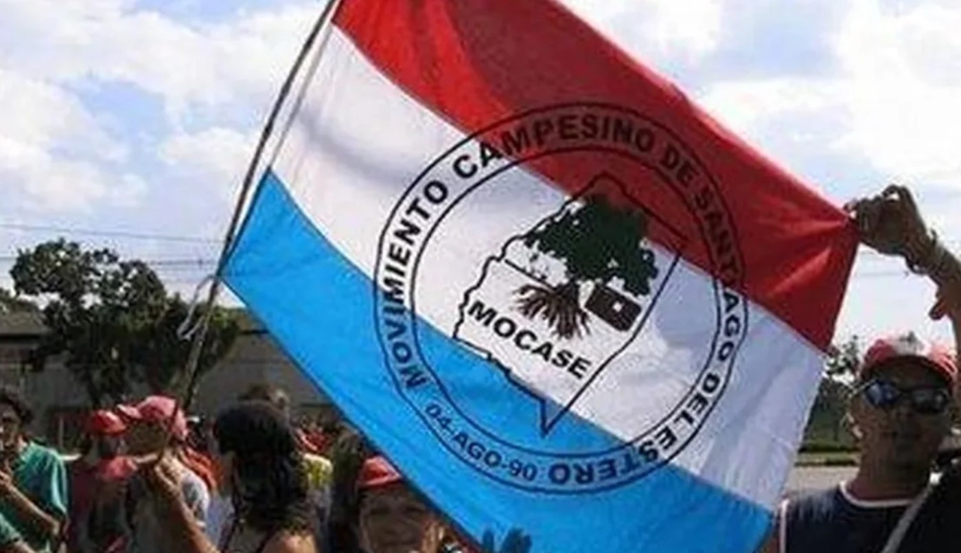 El padre de Milei firmó un acuerdo con movimientos sociales de Santiago del Estero para ceder miles de hectáreas de tierras | Actualidad