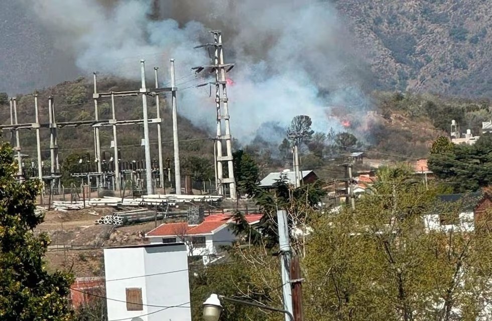 Incendio en La Falda: tres albañiles hicieron un asado y el fuego se descontroló | Córdoba