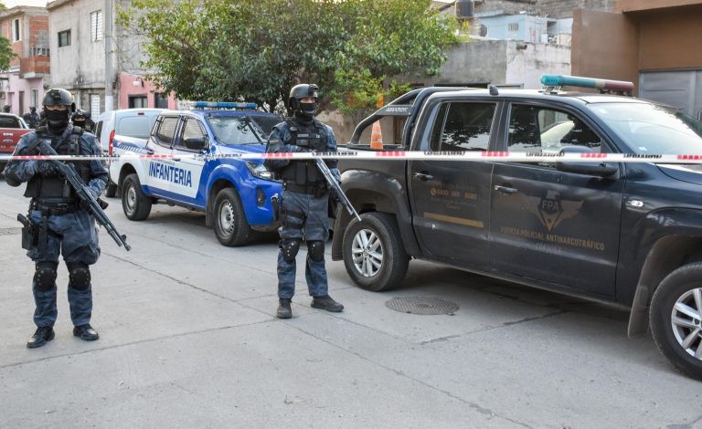 Villa Páez: dos detenidos y secuestro de estupefacientes tras seis allanamientos | Córdoba