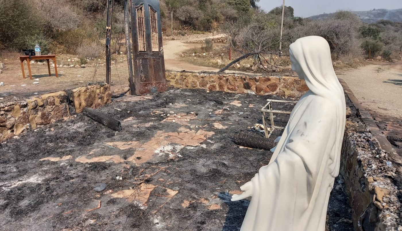 Córdoba: una virgen quedó intacta en medio del incendio | Córdoba