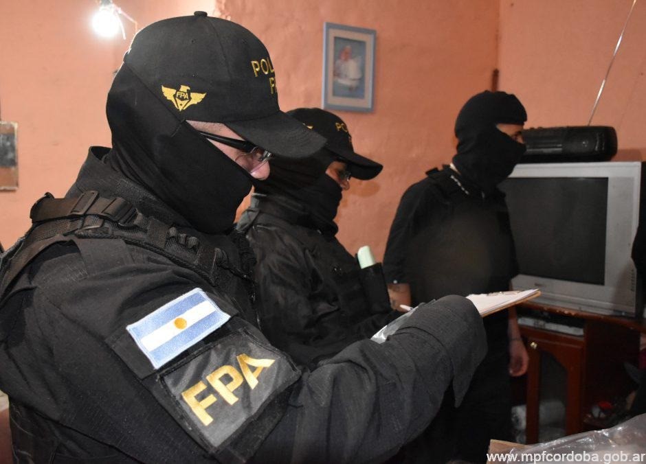 Venta de droga en Deán Funes: La Fuerza Policial Antinarcotráfico detuvo a dos hombres | Córdoba