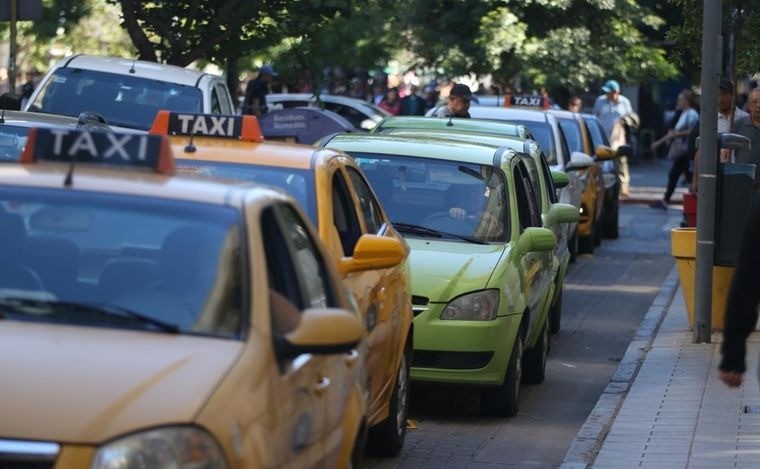 Córdoba: marcha de taxis y remises contra las apps de transporte | Córdoba