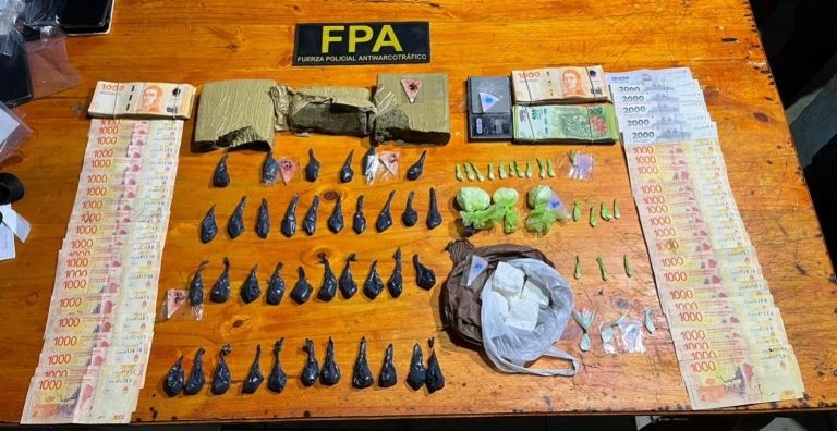 Detuvieron a madre e hijos por venta de droga en barrio Las Magdalenas: más de 3000 dosis secuestradas | Córdoba