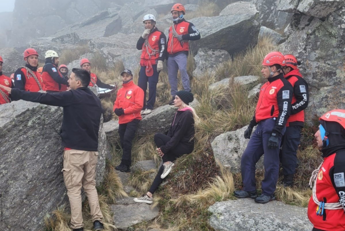Bomberos asistieron a personas desorientadas en el Cerro Champaquí | Córdoba