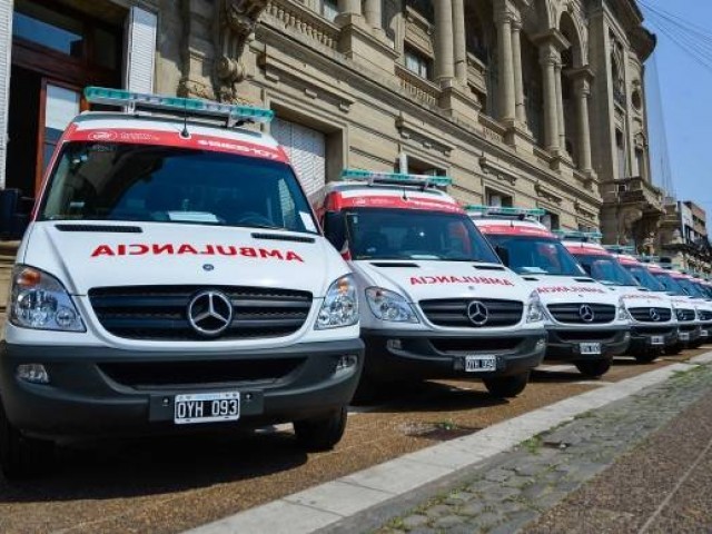 Los encontraron teniendo relaciones en una ambulancia: se les inició un sumario | Actualidad