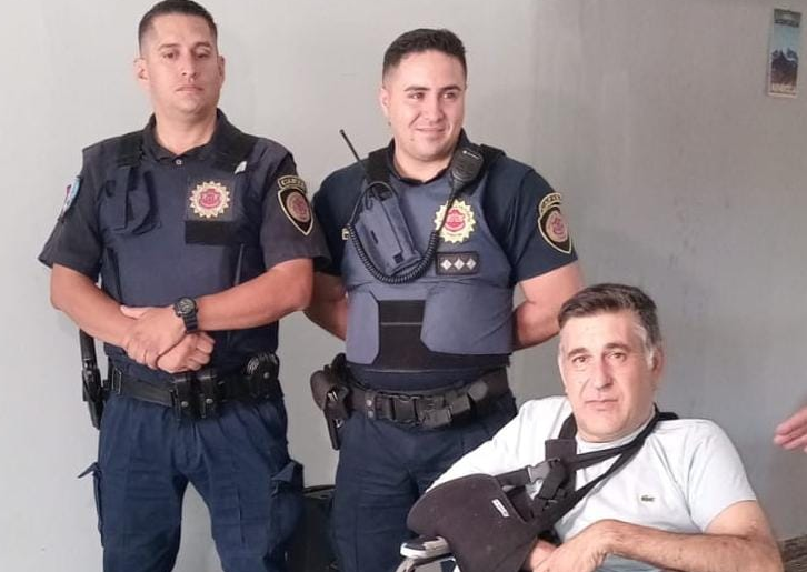 Dos policías le salvaron la vida a un hombre que sufrió una hemorragia manipulando una amoladora | Córdoba
