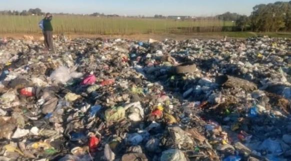 Empieza el juicio contra una madre imputada por matar a su hija al arrojarla a la basura | Actualidad