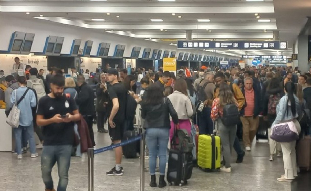 El Gobierno denunciará al sindicato aeronáutico APA por las sorpresivas asambleas: es un "secuestro de pasajeros" | Actualidad