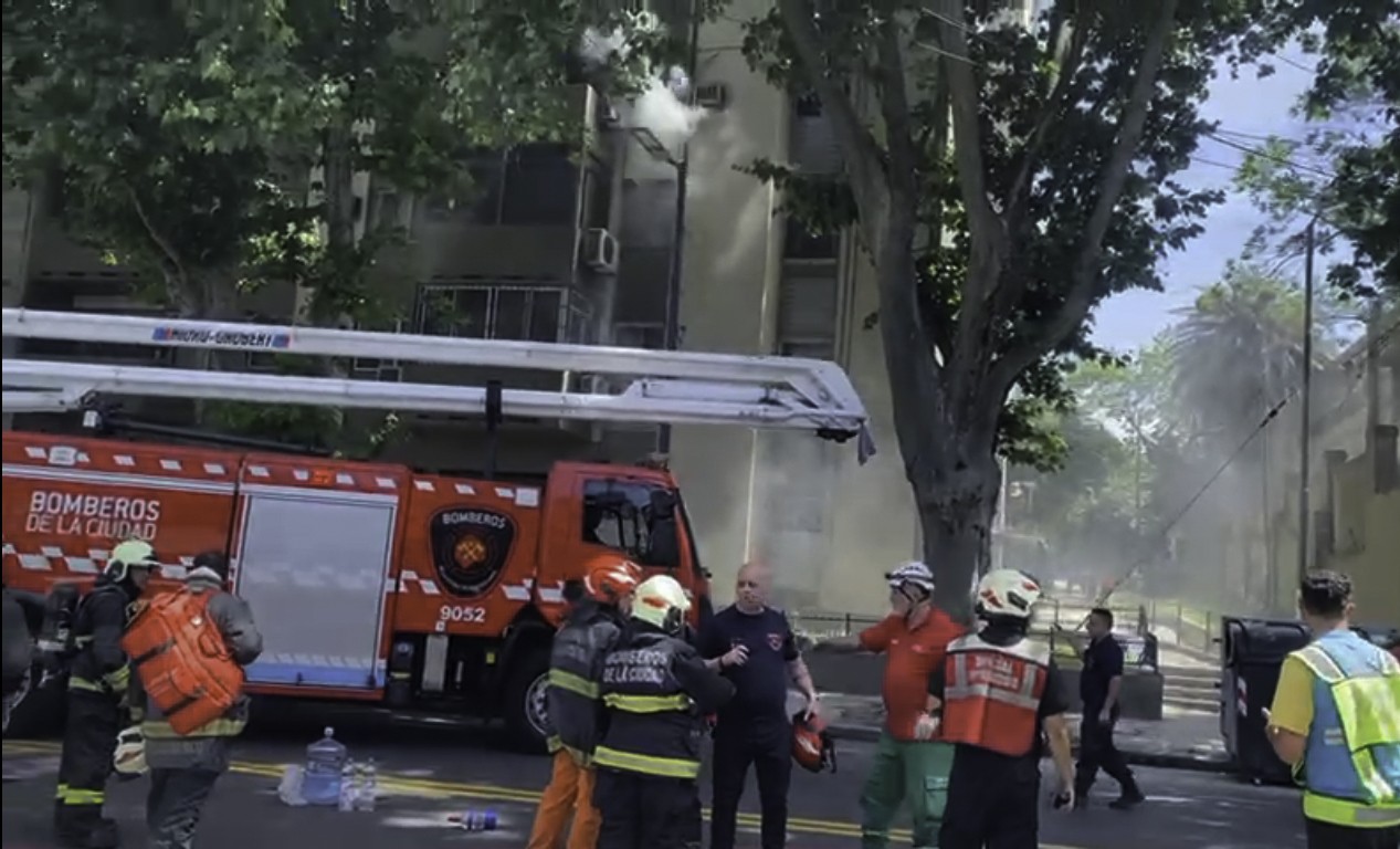 Incendio fatal en Flores: al menos dos muertos y 27 heridos | Actualidad