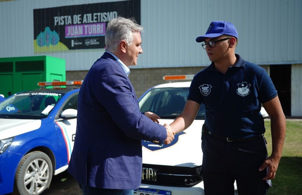 Llaryora puso en funciones las Guardias Locales de 12 localidades del departamento Santa María | Córdoba