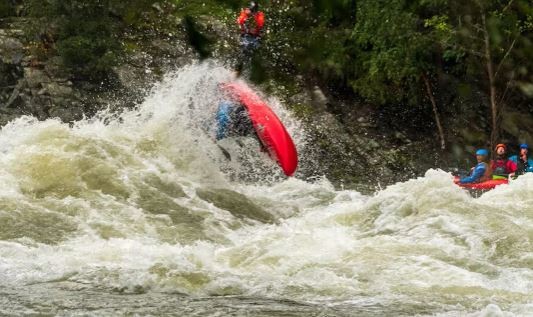 Río Negro: una mujer que hacía rafting cayó al río y murió ahogada | Actualidad