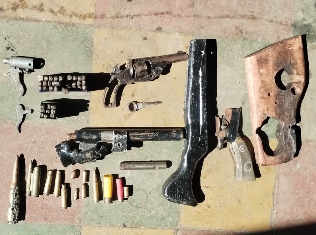 Detuvieron a un hombre de 50 años por fabricar armas “tumberas” en su taller en Villa Inés | Córdoba