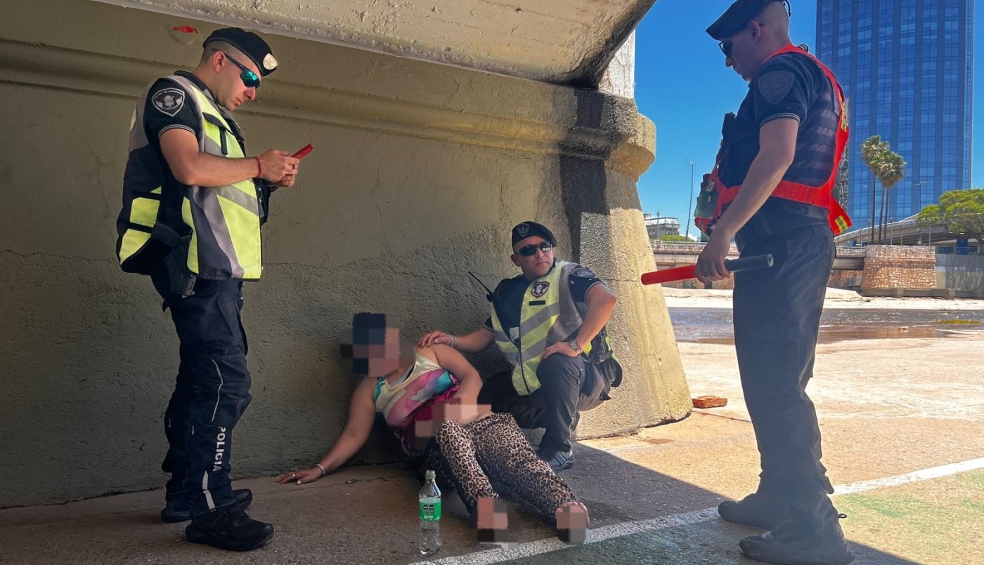 Una mujer cayó al Río Suquía y la arrastró la corriente hasta el puente Antártida: está fuera de peligro | Córdoba