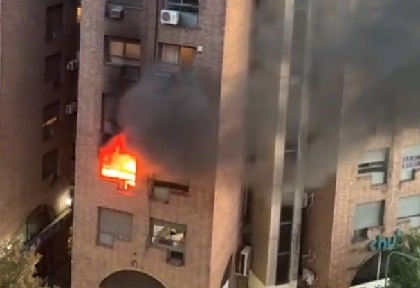 Impactante incendio en Nueva Córdoba: decenas de personas evacuaron el edificio | Córdoba