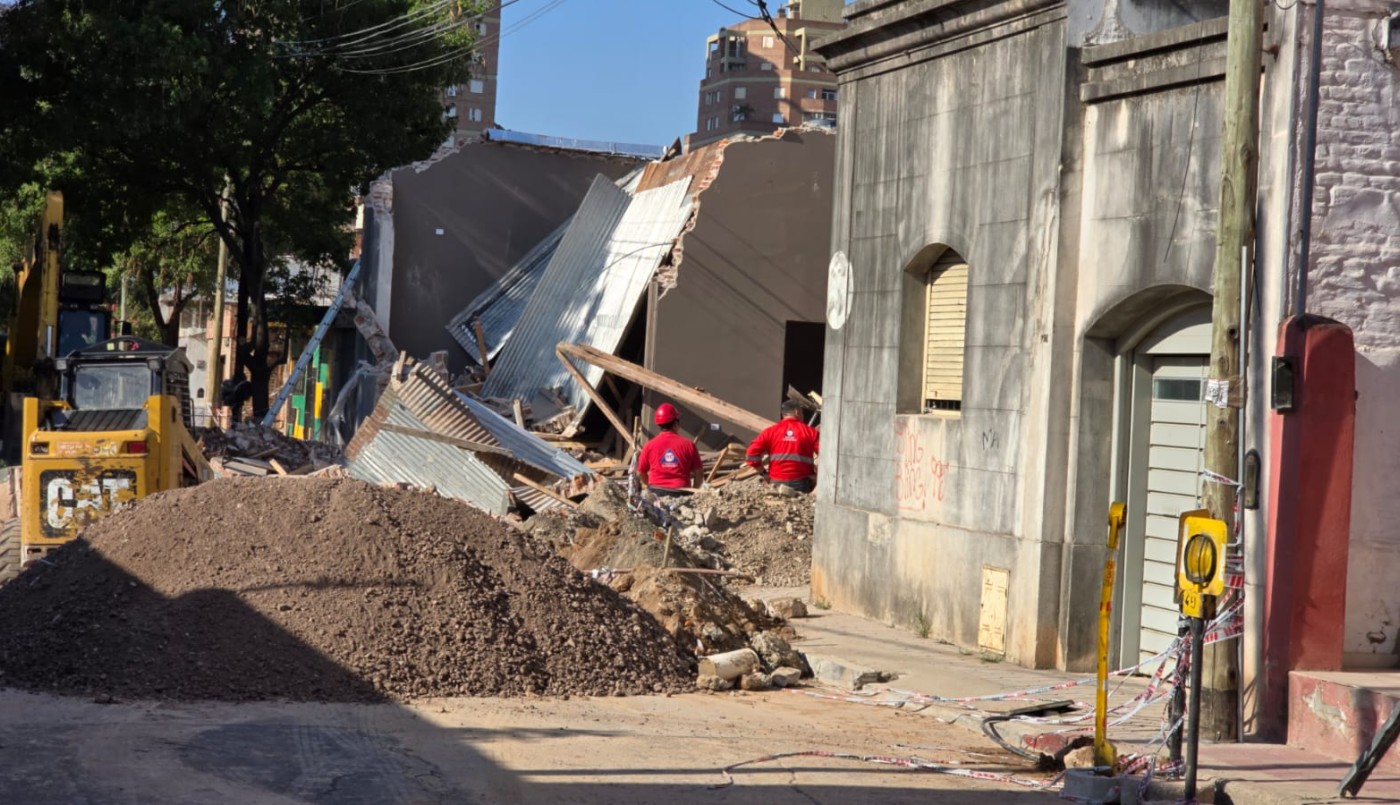 Demolieron por completo la vieja casona de Güemes: el tránsito de la zona está restringido | Córdoba