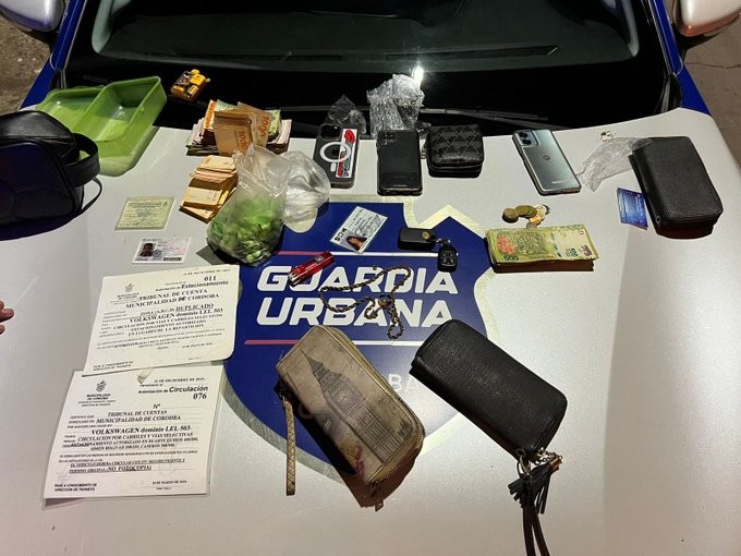Detienen a dos hombres con cocaína, dinero y alhajas | Córdoba
