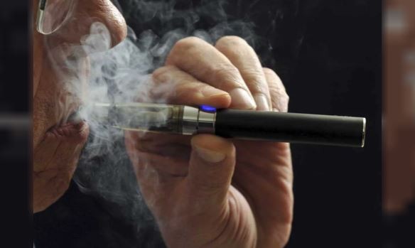 Prohibido fumar en las calles de Milán | Internacionales