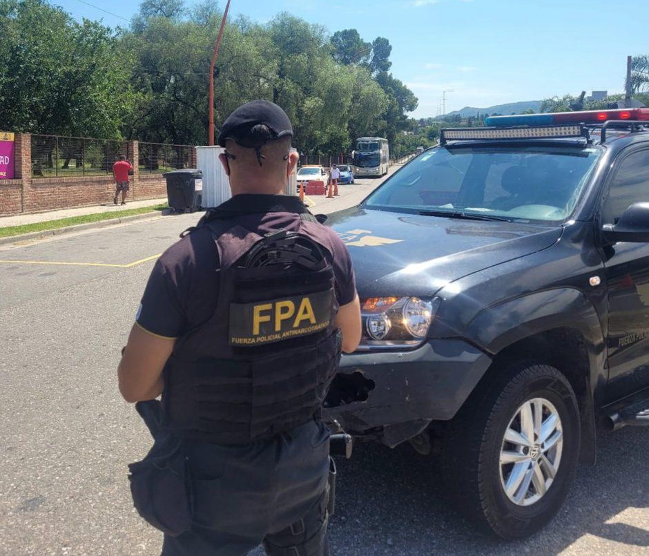 La FPA incautó estupefacientes en un control preventivo en Cosquín | Córdoba