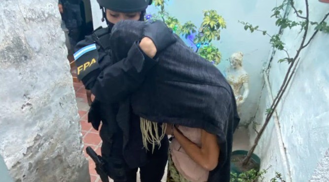 La FPA detuvo a una mujer que vendía cocaína en barrio Alberdi | Córdoba