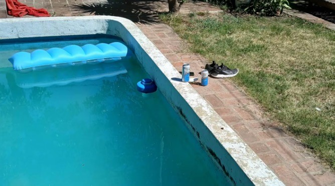 Encontraron a un hombre muerto en la pileta de su casa en barrio Urca | Córdoba