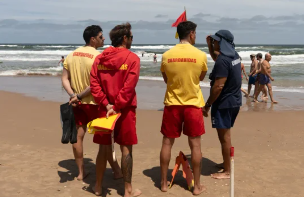 Punta del Este: un turista argentino golpeó a un guardavidas que había rescatado a su hijo | Actualidad