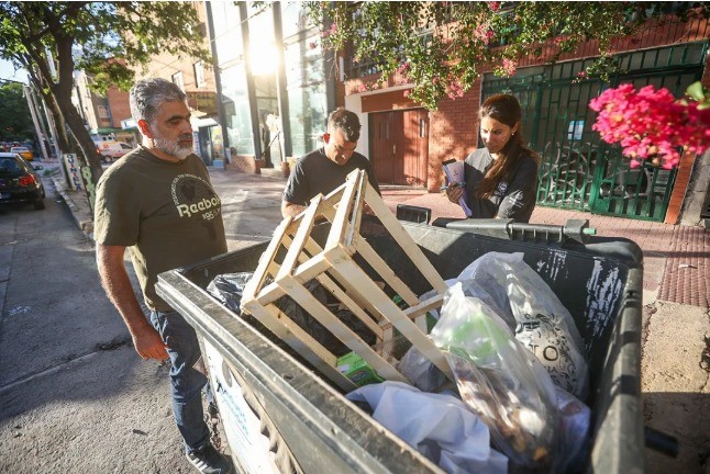 Clausuran cinco comercios por incumplir normativas de residuos | Córdoba