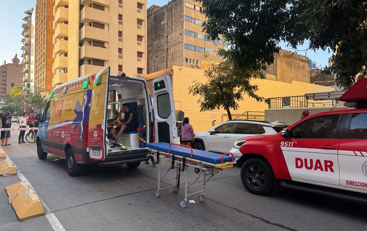 Fuego, humo y susto en la “Torre Ángela” de la ciudad de Córdoba | Córdoba