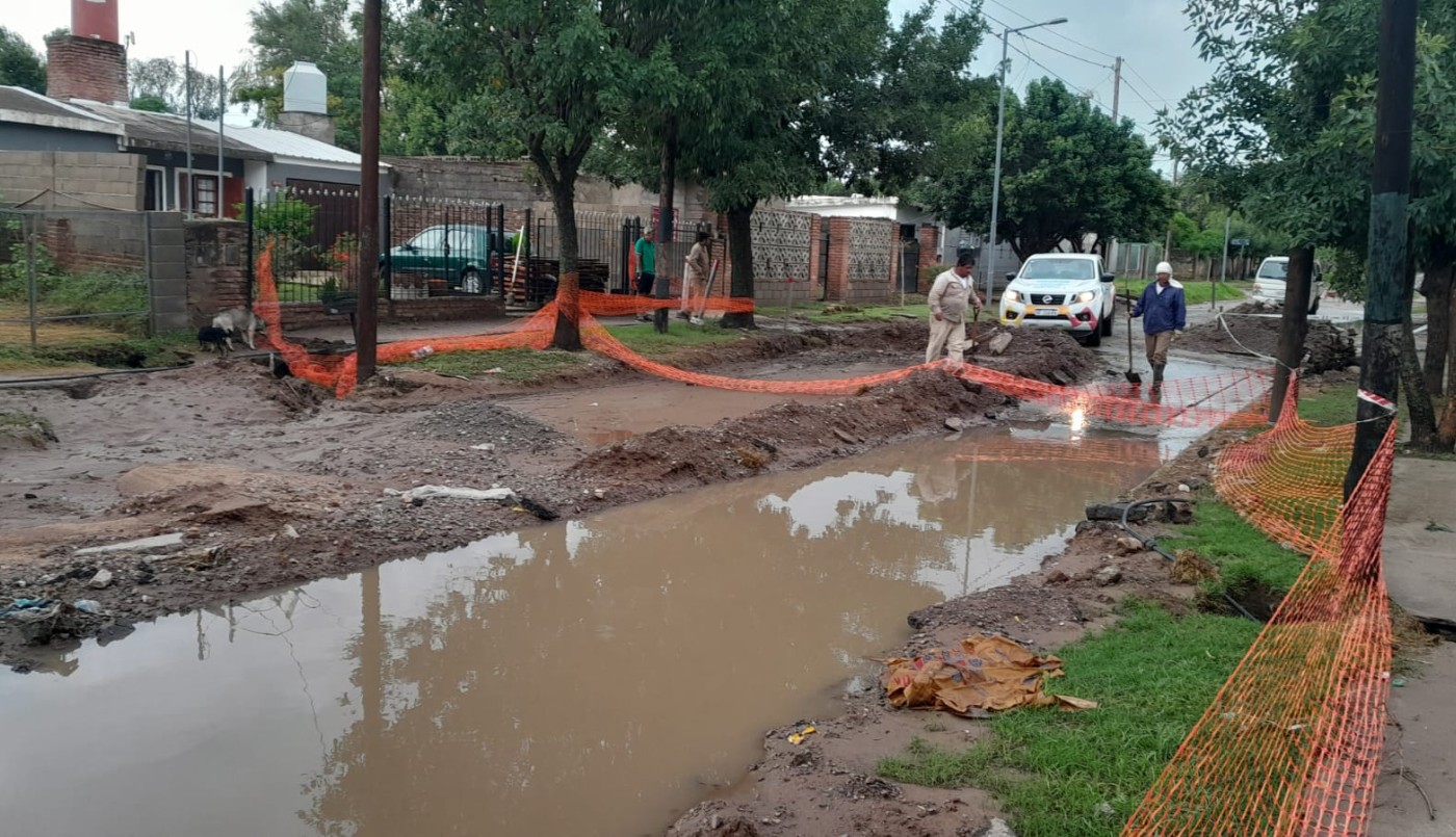 Lluvia, socavón y una casa inundada: la desesperación en medio de la tormenta | Córdoba