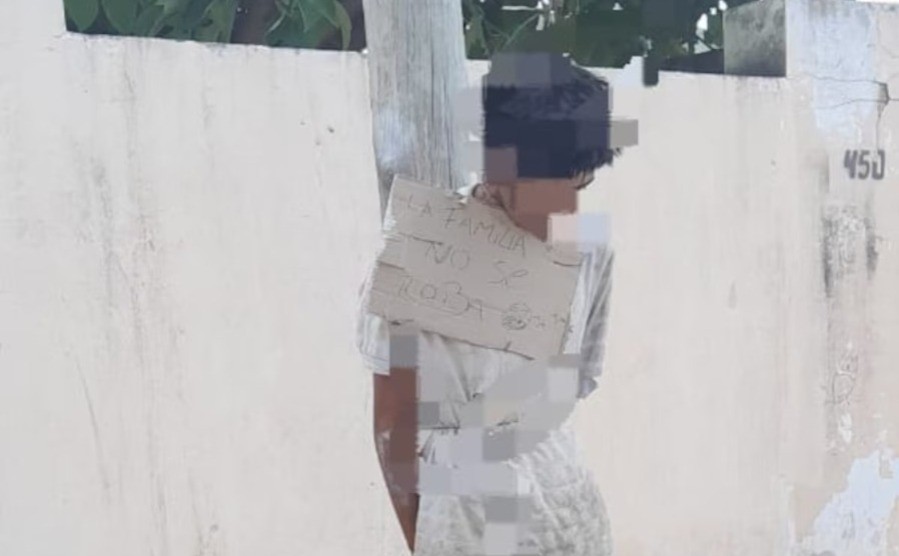 Lo atraparon, lo ataron a un poste y le colgaron un cartel: los vecinos aseguran que estaba robando | Córdoba