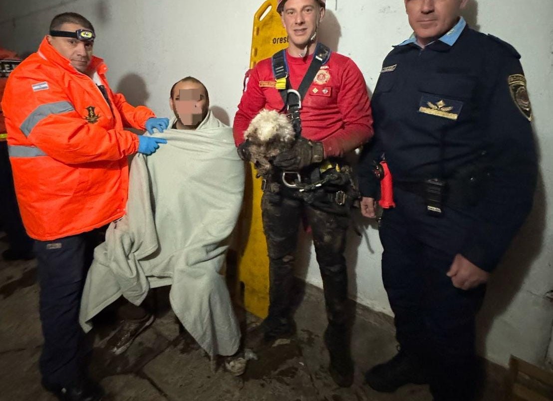 Rescate en Córdoba: un hombre y su perro caen a un pozo | Córdoba