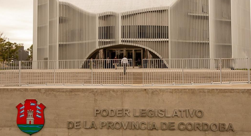 Polémica por empleado "fantasma" en la Legislatura de Córdoba | Córdoba