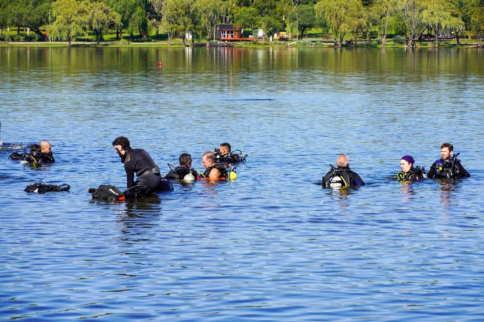 “Fondo Limpio” en el Dique Los Molinos: buzos retiraron residuos del lago | Córdoba