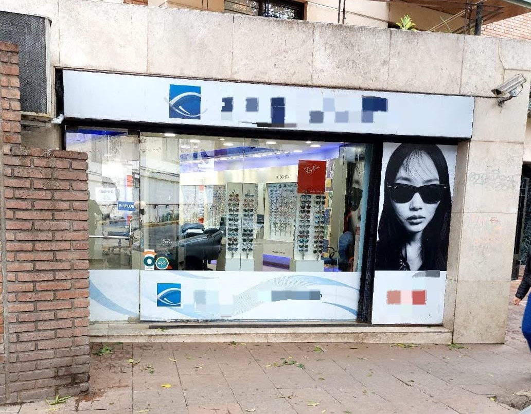 Una mujer quedó hospitalizada tras ceder el piso y caer varios metros de altura | Córdoba