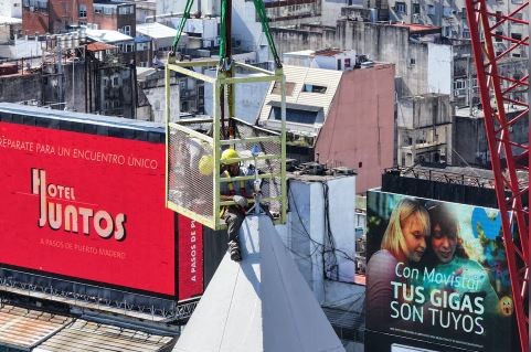 Después de casi un siglo, cambiaron el pararrayos del Obelisco | Actualidad