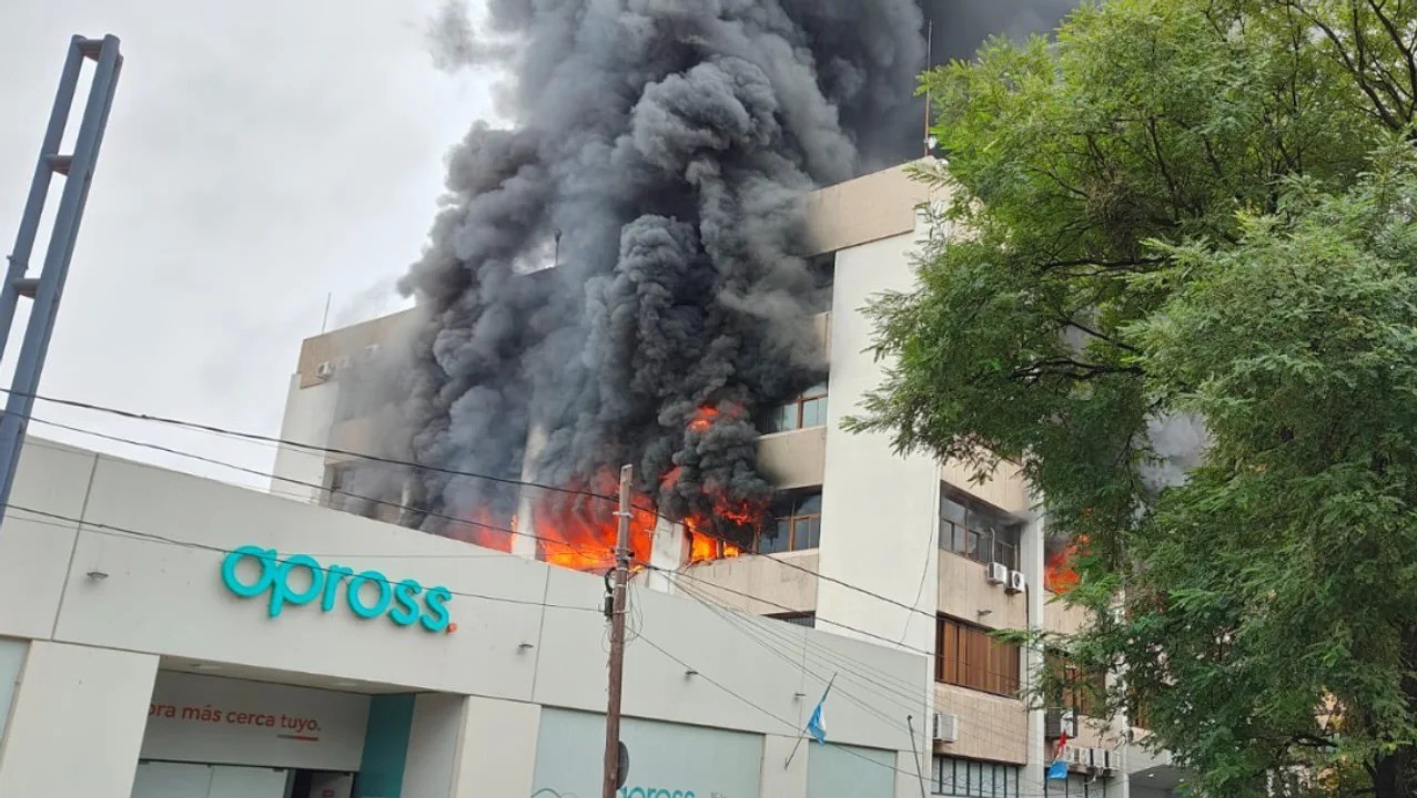 El gobierno provincial declaró el estado de emergencia en Apross tras el incendio | Córdoba